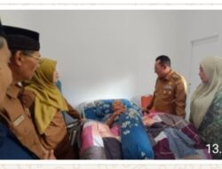 Bupati Tanah Datar Eka Putra Kunjungi Mantan Wakil Bupati Aulizul Syuib