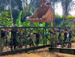 Sinergi TNI dan Warga, Kodim Tanah Datar Bangun Jembatan Bailey di X Koto