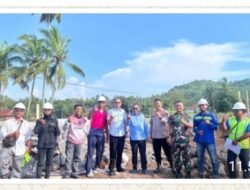 Kapolres Tanah Datar Dampingi Bupati Tinjau Infrastruktur Pascabencana, Pastikan Pemulihan Berjalan