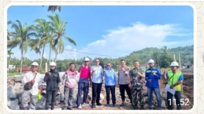 Kapolres Tanah Datar Dampingi Bupati Tinjau Infrastruktur Pascabencana, Pastikan Pemulihan Berjalan