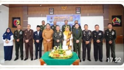 Wabup Ahmad Fadly Hadiri Upacara HUT ke-81 TNI di Makodim 0307 Tanah Datar
