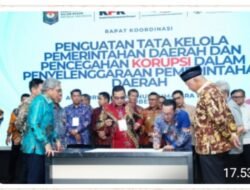 Perkuat Upaya Pencegahan Korupsi, Bupati dan Ketua DPRD Tanah Datar Tanda Tangani Komitmen Bersama
