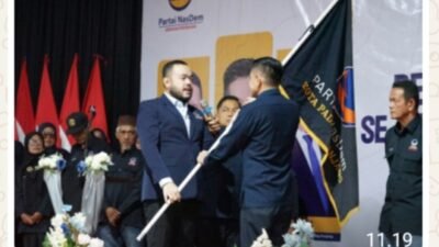 Fadly Amran Kukuhkan Soliditas Nasdem Padang Panjang, 16 DPRT Resmi Dilantik