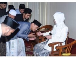 Taat Agama atau Mabuk Agama: Antara Adab, Penghormatan kepada Guru, dan Batas Ketaatan